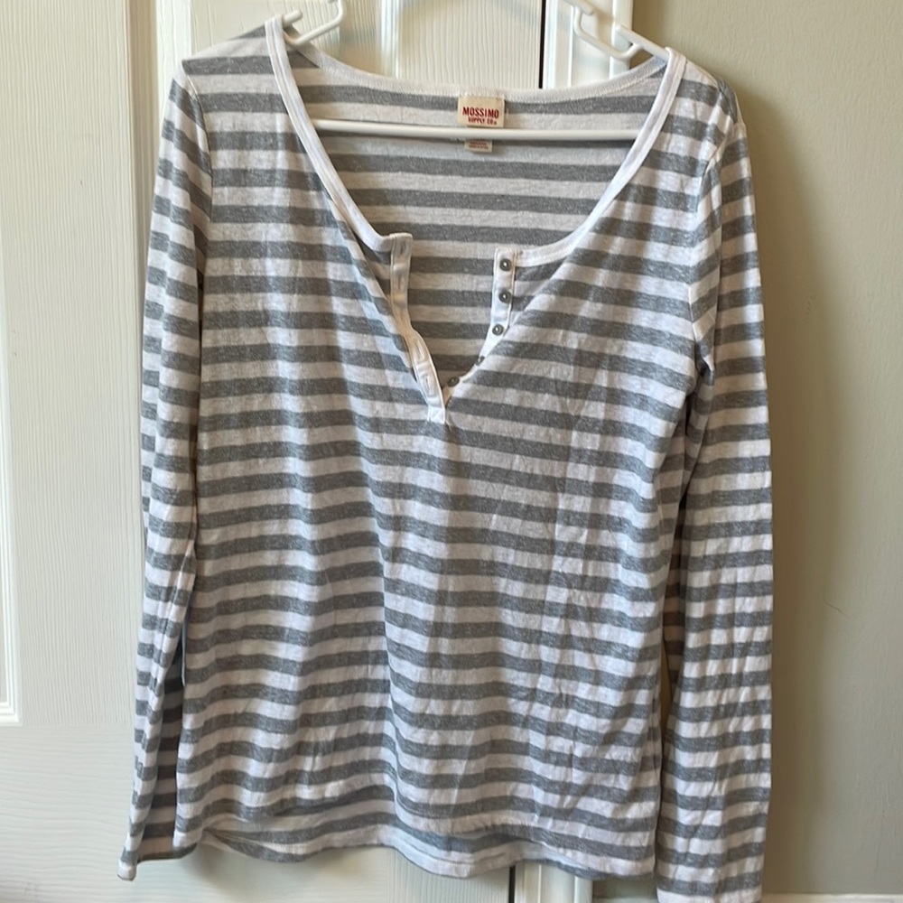 Long sleeve tee